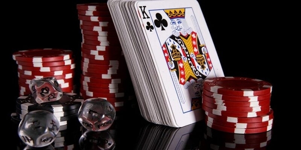 Học hỏi chiến thuật poker thông qua trải nghiệm tại Go8812.club - Nơi phát triển kỹ năng